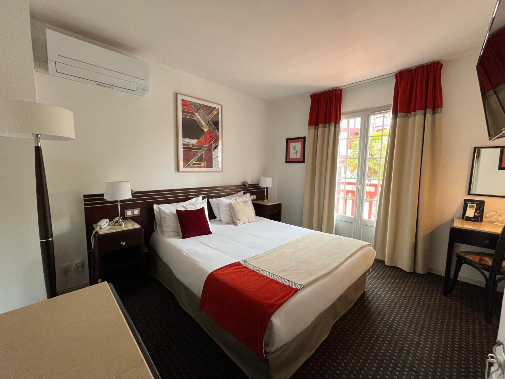Hotel Ursula Cambo-les-Bains Buitenkant foto